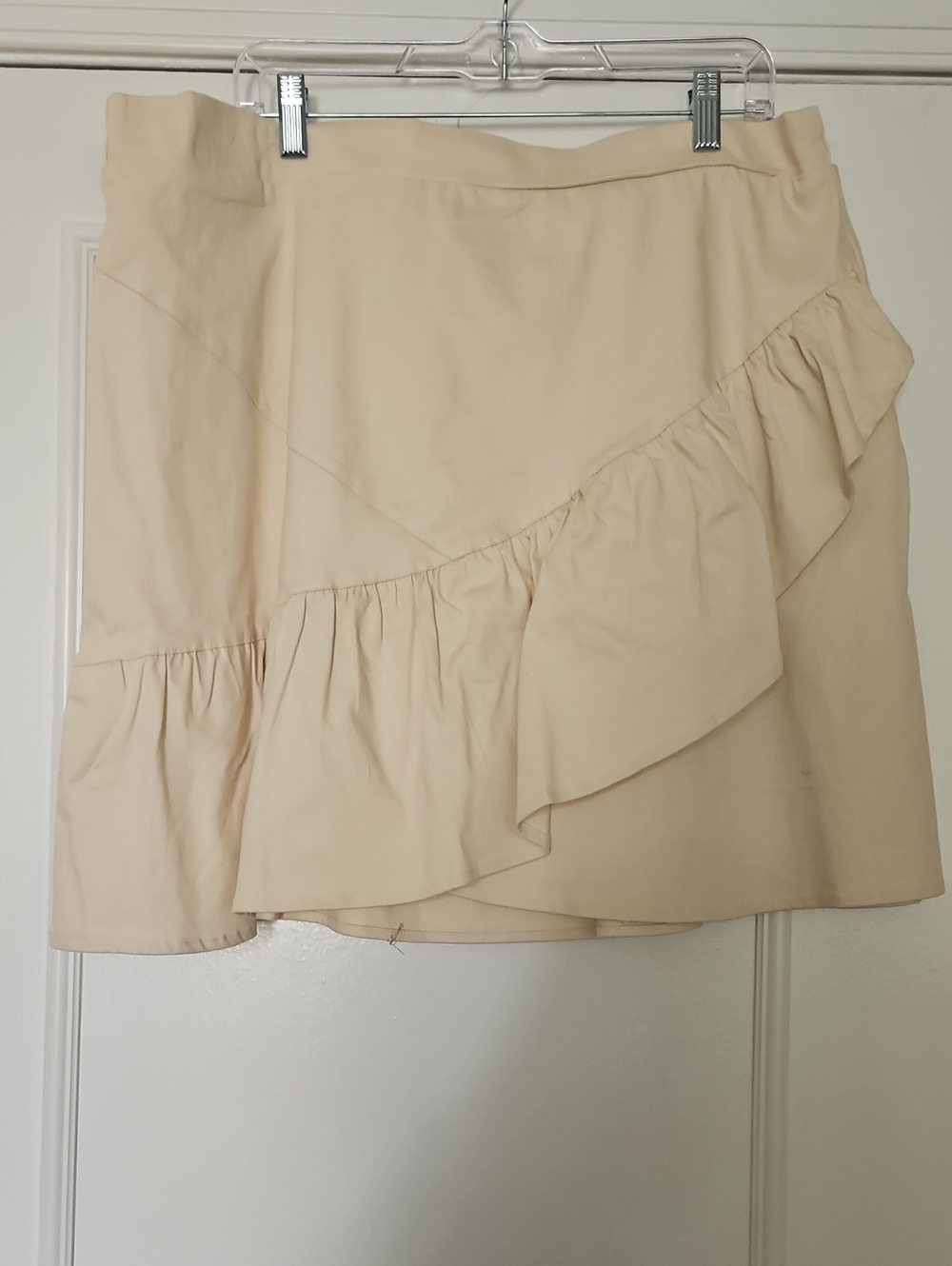 Hayden LA Cotton Poplin Asymmetric Ruffled Skirt Cream Color Size 2XL NWOT